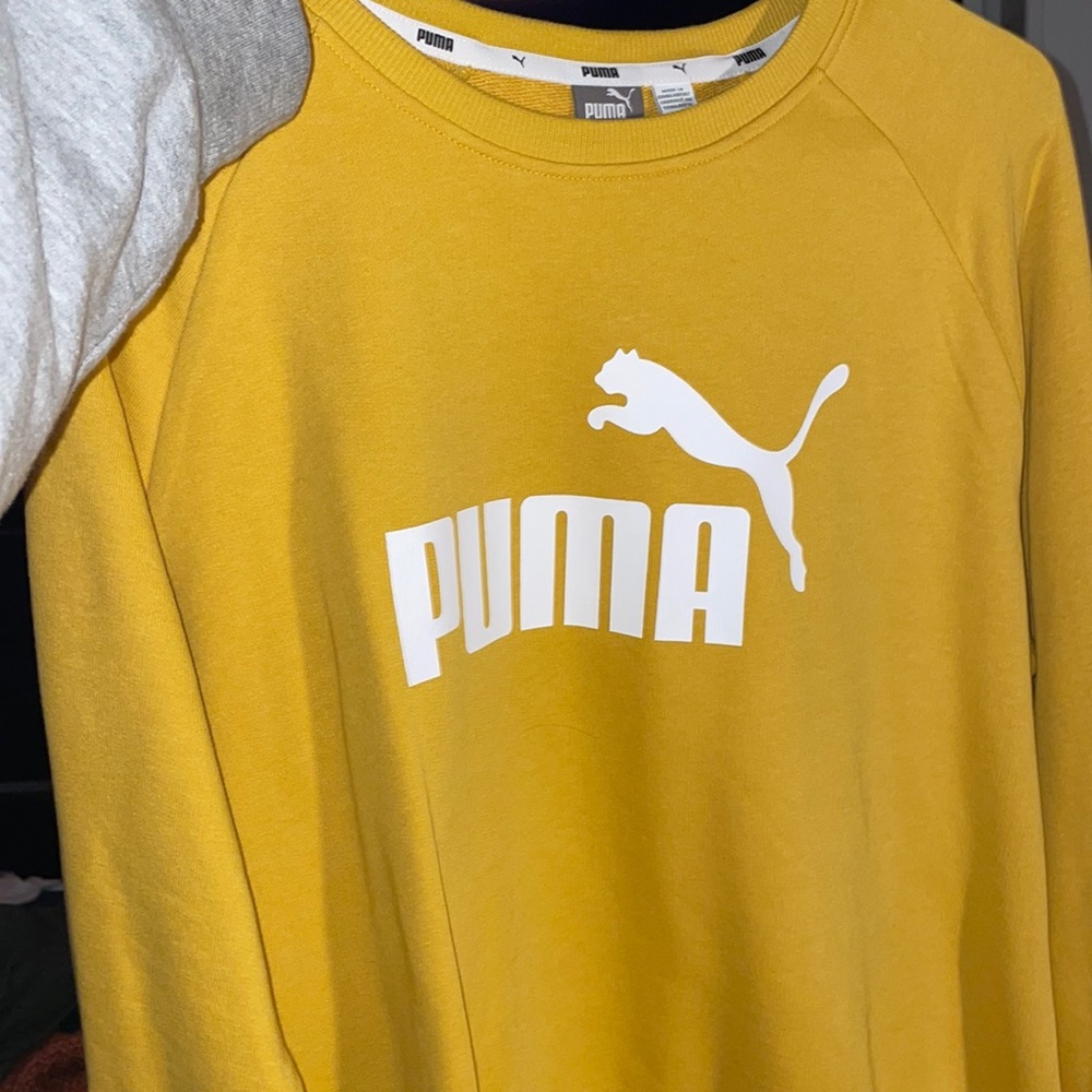 PUMA sweatshirt